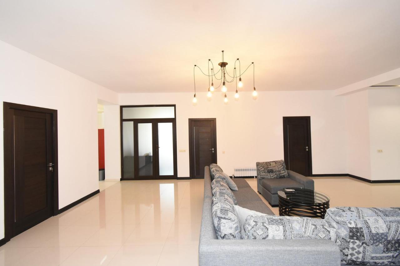 Villa In Nork Yerevan Exterior photo